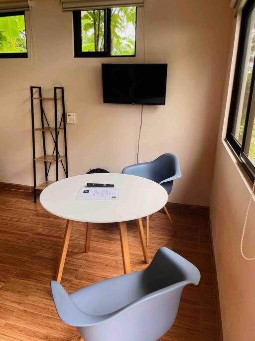 Casa Noil, Beautiful Eco House Near The Beach! Apartment Puerto Viejo de Talamanca Exterior photo